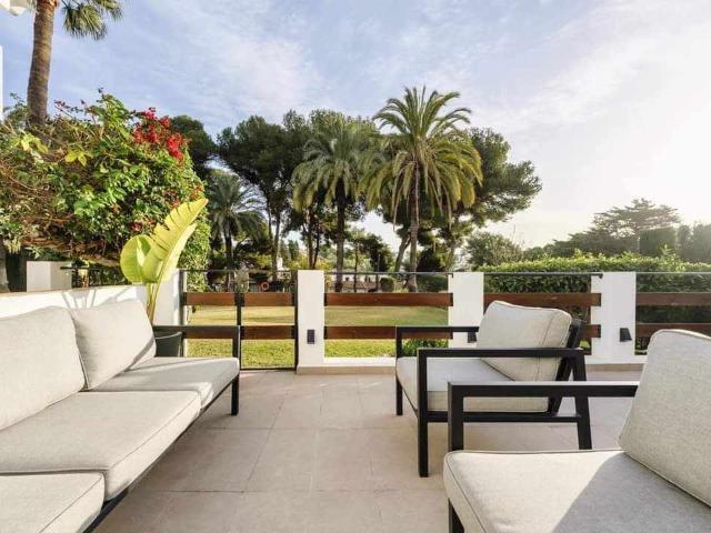 Apartamento en planta baja en Nueva Andalucía, Marbella