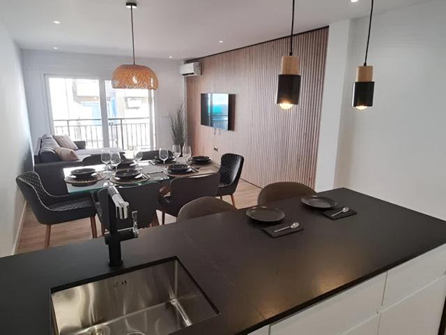 Apartamento en planta media en Los Boliches, Fuengirola, Cos. 88m² Fuengirola