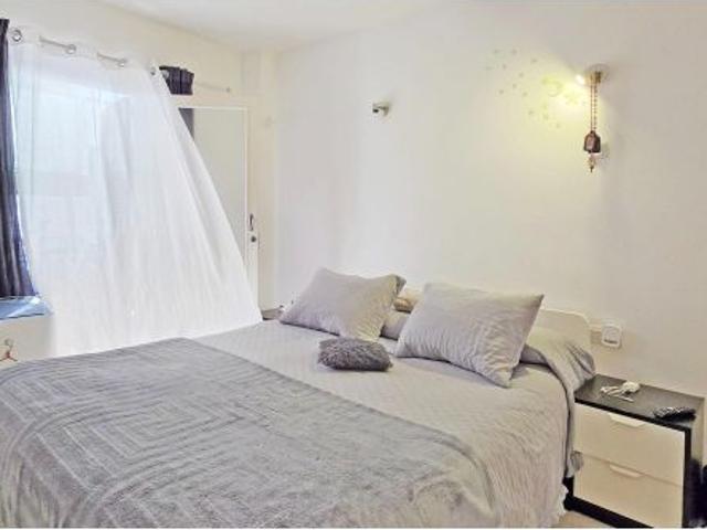APARTAMENTO EN PRIMERA LÍNEA CON ACCESO DIRECTO AL MAR EN SANTA PONSA
