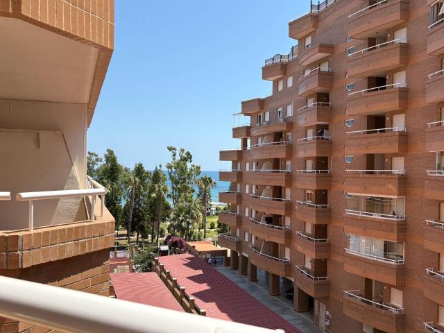 APARTAMENTO EN PRIMERA LINEA CON LICENCIA DE ALQUILER TURISTICO