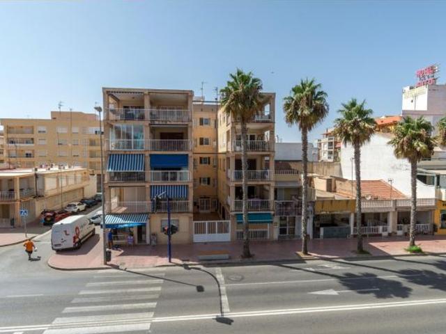 Apartamento en primera línea de la Playa de los Náufragos con gran terraza de esquina