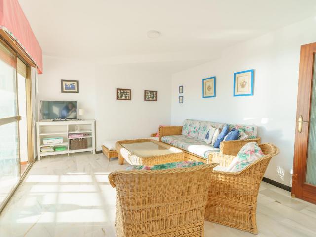 Apartamento en primera línea de playa con vistas al mar y te. 125m² Matalascañas