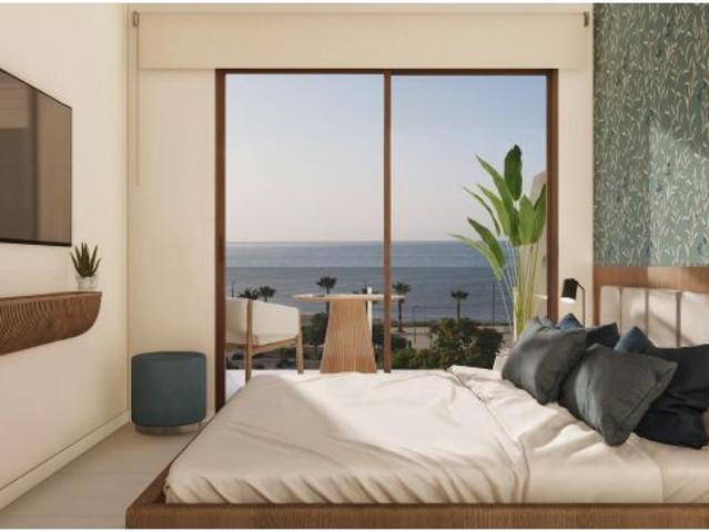 APARTAMENTO EN PRIMERA LINEA DE PLAYA EN VILLAJOYOSA