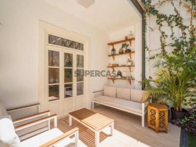 Apartamento Encantador com Jardim Privativo Santo António, Lisboa