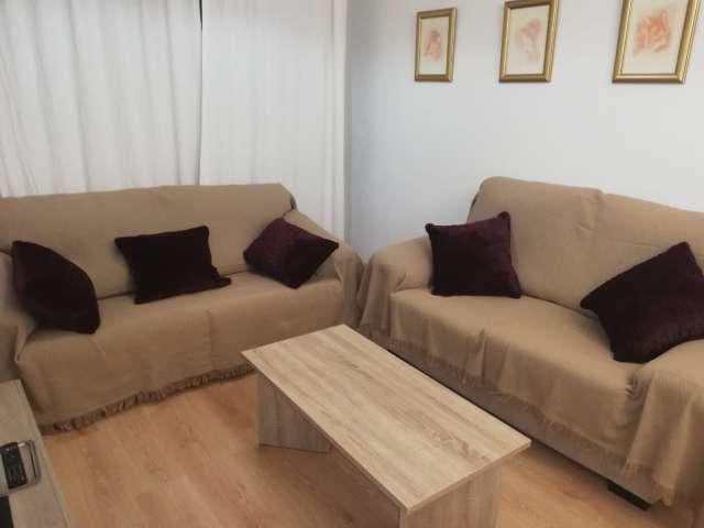 Apartamento de 4 habitaciones en alquiler en Cruz Roja Capuchinos