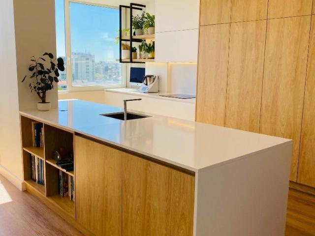 Apartamento Entrecampos Totalmente Renovado e Vistas Sobre Lisboa