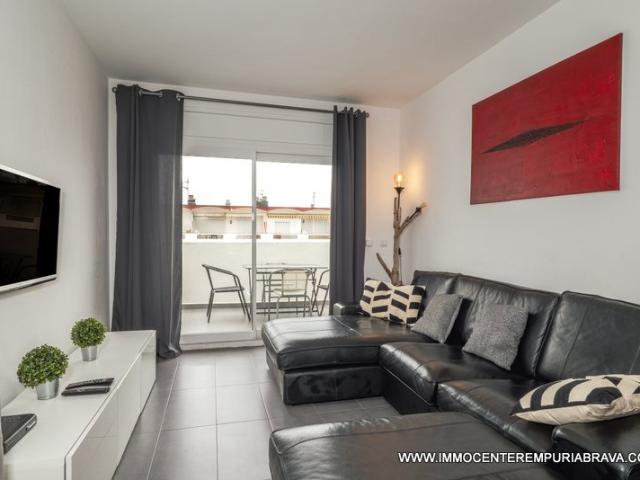 Apartamento espacioso moderno completamente renovado m² Empuriabrava