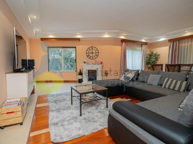 Apartamento, Estômbar e Parchal