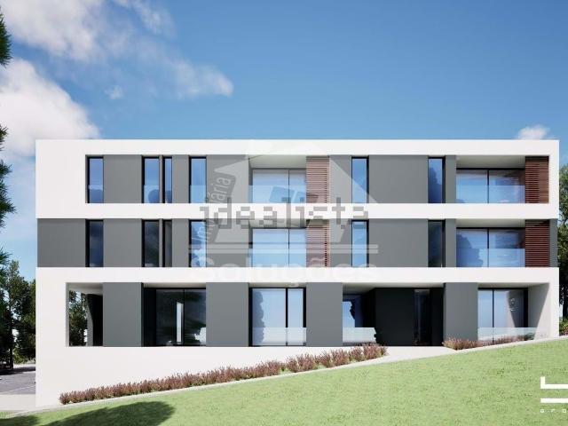 Apartamento, Estômbar e Parchal