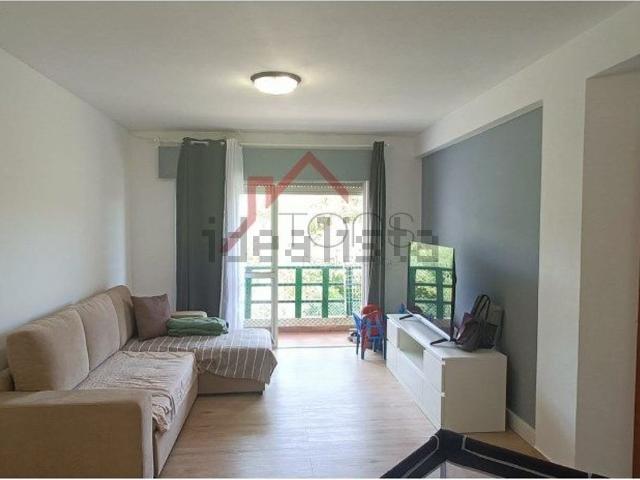 Apartamento, Lagoa e Carvoeiro