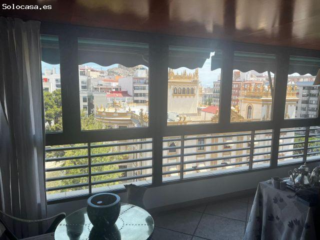APARTAMENTO EXCEPCIONAL CON VISTAS PANORÁMICAS A LA DIPUTACIÓN Y AL CASTILLO DE SANTA BÁRBARA