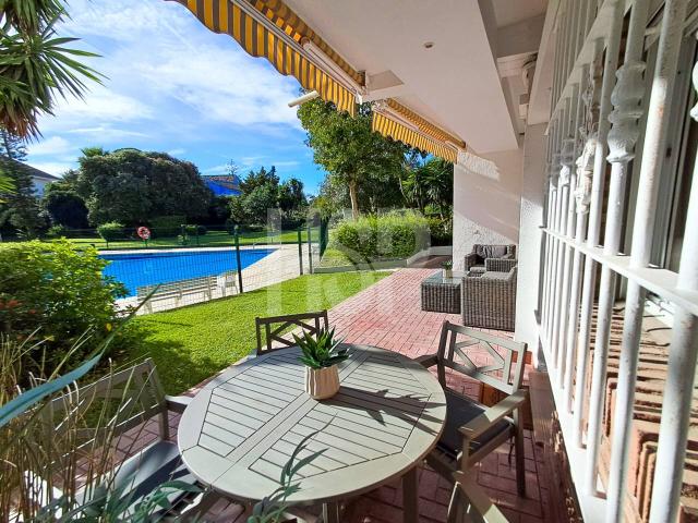 ¡APARTAMENTO EXCEPCIONALMENTE A UN PASO DE LA PLAYA!
