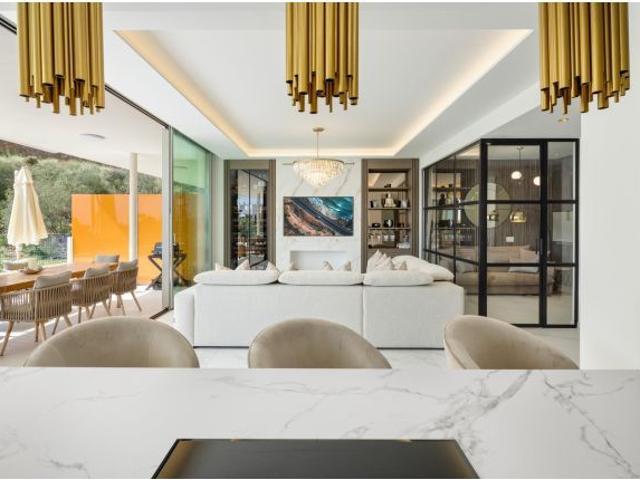 Apartamento exclusivo en planta baja en Reserva del Higuerón, Buena Vista