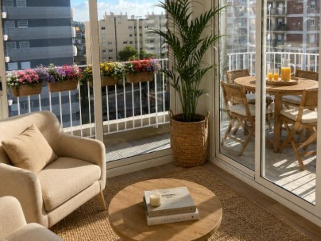 Apartamento exclusivo renovado con vistas al mar en venta, Montgat, Barcelona, España