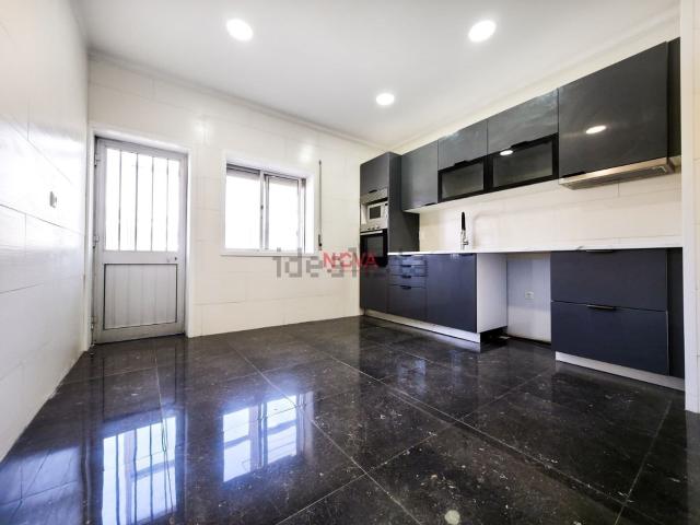 Apartamento, Fânzeres e São Pedro da Cova
