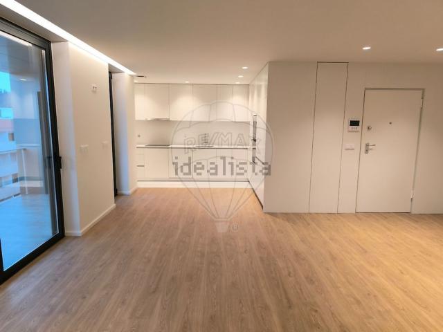 Apartamento, Ferreiros e Gondizalves