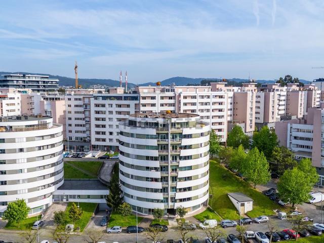 Apartamento, Ferreiros e Gondizalves