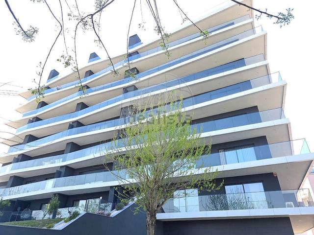Apartamento, Ferreiros e Gondizalves