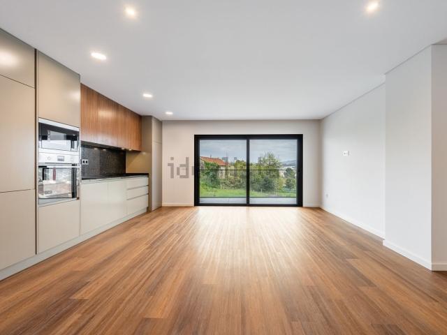Apartamento, Ferreiros e Gondizalves
