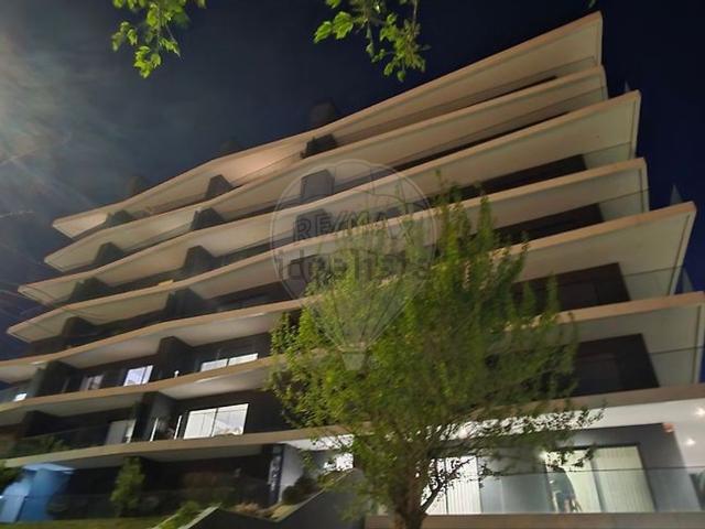 Apartamento, Ferreiros e Gondizalves