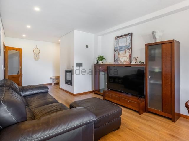 Apartamento, Ferreiros e Gondizalves
