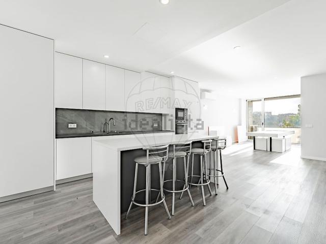 Apartamento, Ferreiros e Gondizalves