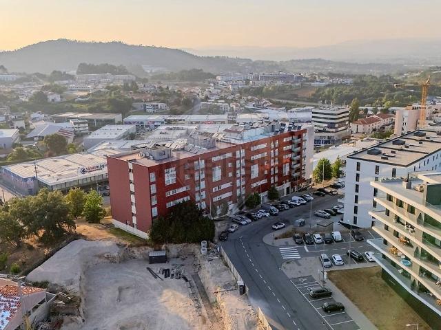 Apartamento, Ferreiros e Gondizalves