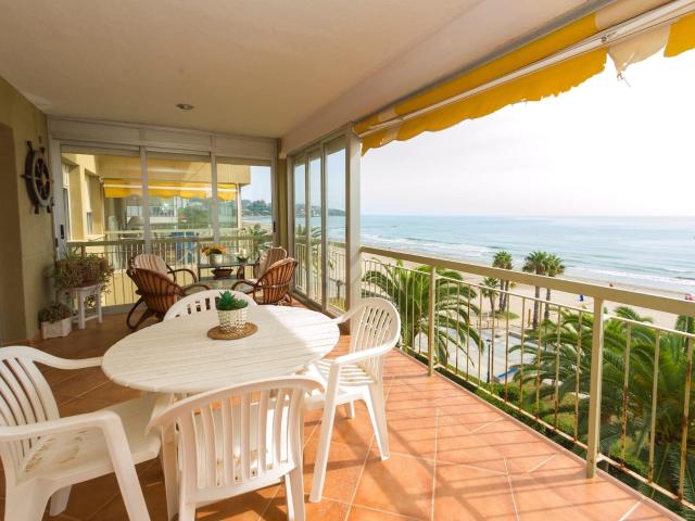?️ Apartamento frontal en primera línea – Playa del Torreón. 121m² Benicasim Benicàssim