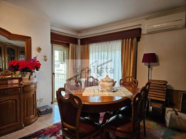 Apartamento, Grilo