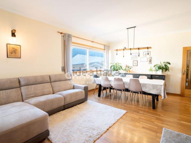 Apartamento, Gulpilhares e Valadares