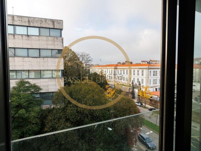 Apartamento, Júlio Dinis Hospital Militar, Cedofeita Santo Ildefonso Sé Miragaia São Nicolau Vitória