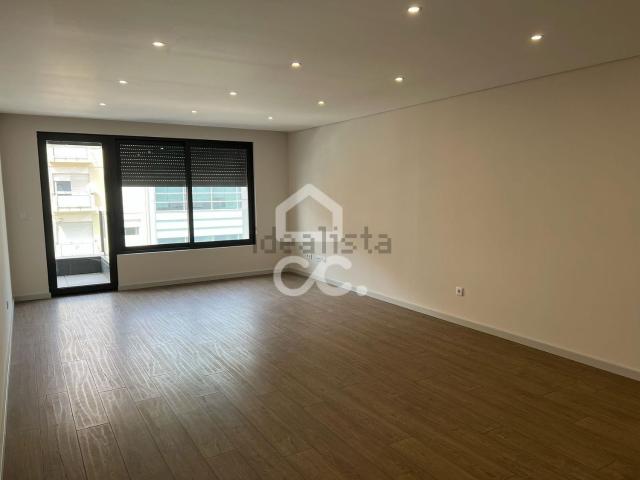 Apartamento, Júlio Dinis Hospital Militar, Cedofeita Santo Ildefonso Sé Miragaia São Nicolau Vitória