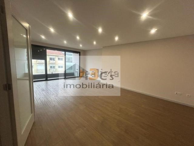 Apartamento, Júlio Dinis Hospital Militar, Cedofeita Santo Ildefonso Sé Miragaia São Nicolau Vitória