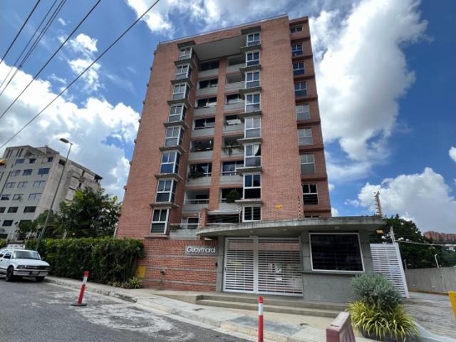 Apartamento La Trinidad 97mts2 2h/2b/2p/1m remodelado