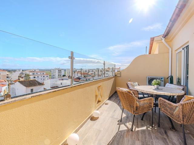 Apartamento, Lagoa e Carvoeiro