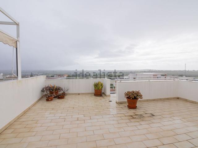 Apartamento, Lagoa e Carvoeiro