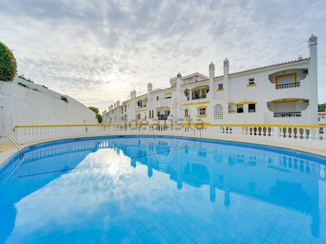 Apartamento, Lagoa e Carvoeiro