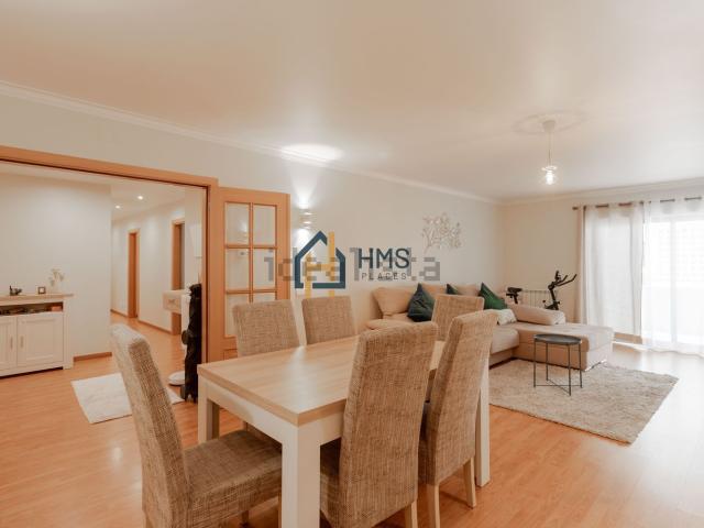 Apartamento, Lagoa e Carvoeiro