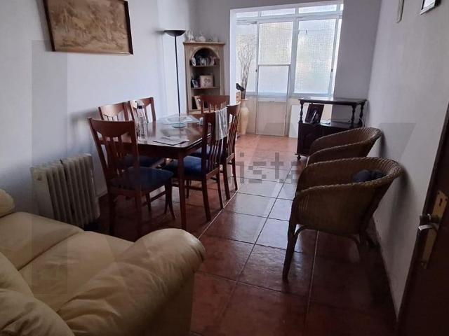 Apartamento, Laranjeiro e Feijó