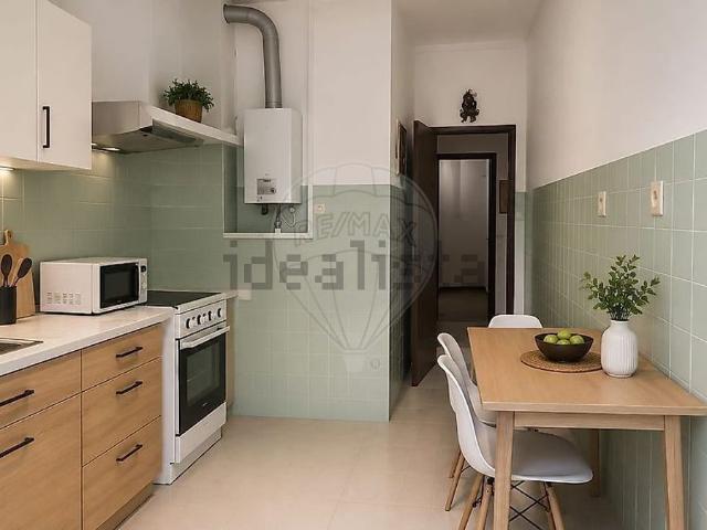 Apartamento, Laranjeiro e Feijó