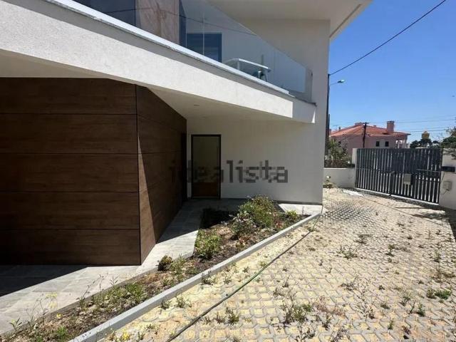 Apartamento, Laranjeiro e Feijó