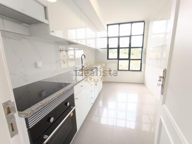Apartamento, Laranjeiro e Feijó