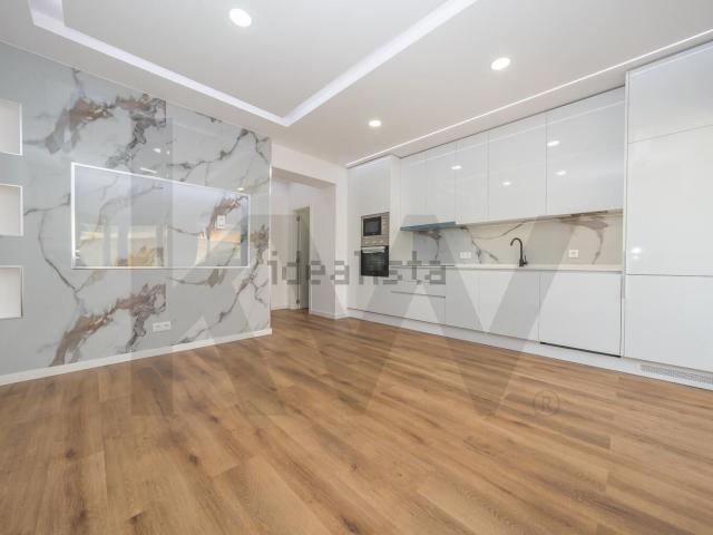 Apartamento, Laranjeiro e Feijó