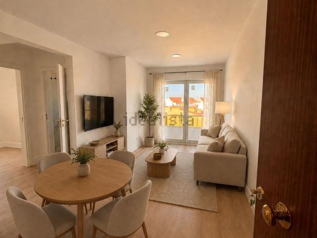 Apartamento, Laranjeiro e Feijó