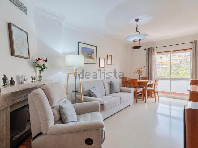 Apartamento, Laranjeiro e Feijó