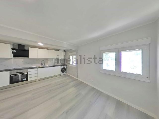 Apartamento, Laranjeiro e Feijó