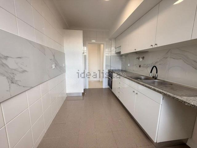 Apartamento, Laranjeiro e Feijó