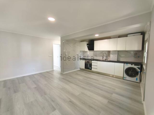 Apartamento, Laranjeiro e Feijó