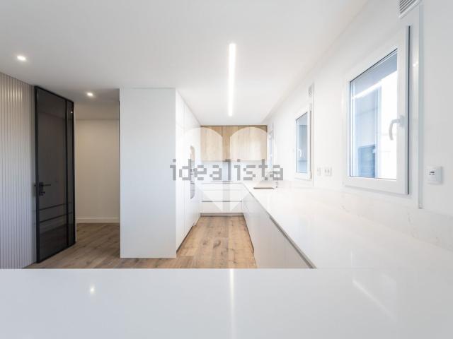 Apartamento, Laranjeiro e Feijó