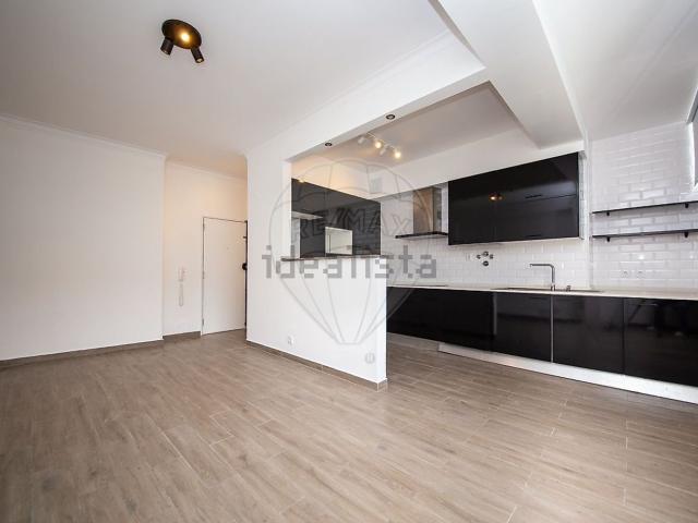 Apartamento, Laranjeiro e Feijó